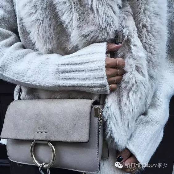 妹砸，冬天的大衣，你配对包了嘛？