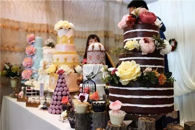 明天别睡懒觉和乌鲁木齐晚报君一起逛且逛且冬博会去