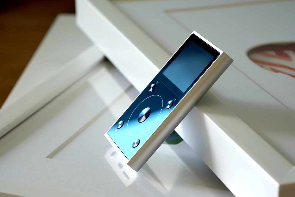 飞傲x1二代拆机,飞傲x1hifi播放器拆机