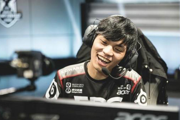 s5韦神韦鲁斯经典操作,韦神s5的一箭之仇