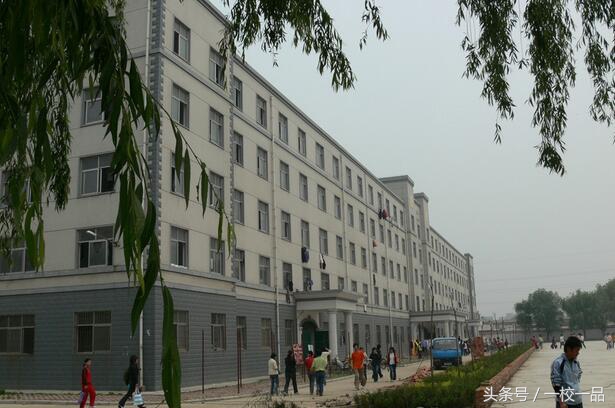 驻马店校园足球,驻马店市第二高级中学怎么样