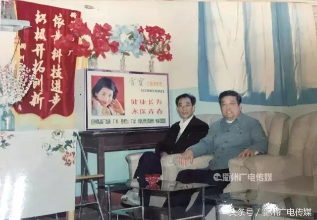 他，是宫宝的创始人，退休后研发了羊胎口服液，如今还在奋斗