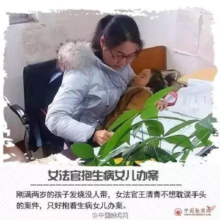 蓝衣服小男孩原视频,蓝色衣服小男孩很火的视频