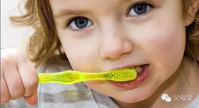 电动牙刷的正确刷牙方法和步骤,小朋友刷牙的视频1-3岁电动牙刷