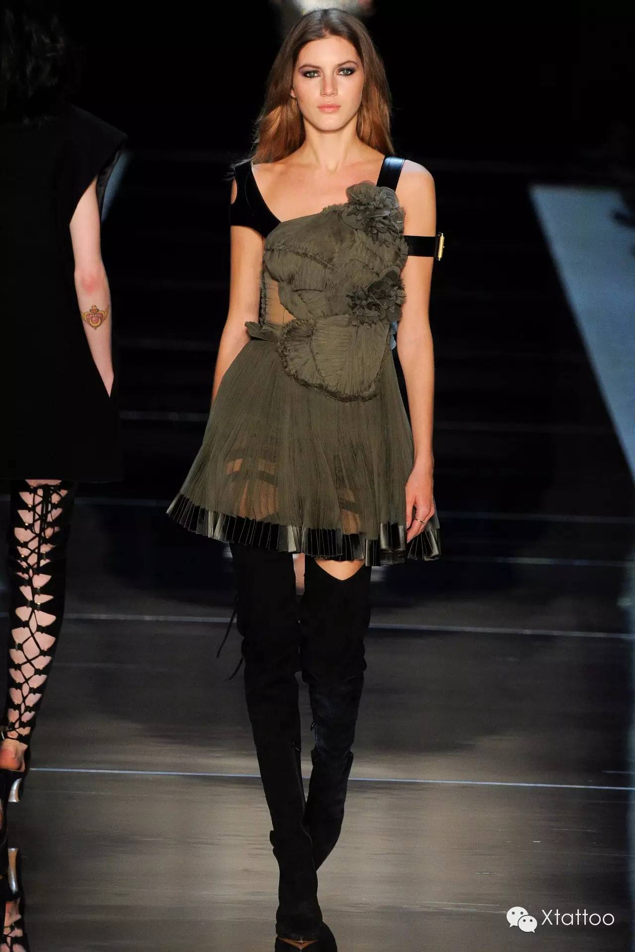 2016秋冬高定时装周,阿玛尼春夏高定2016