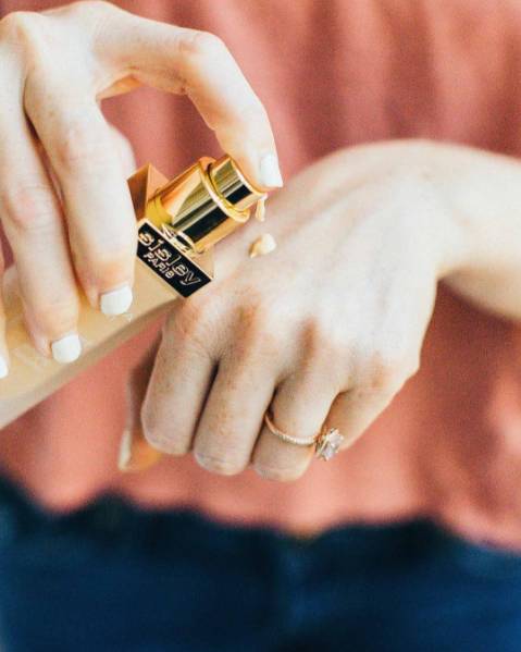 不起皮不卡粉遮瑕,服帖不脱妆不暗沉大牌粉底推荐