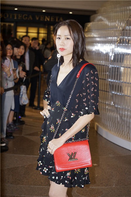 〈Yes香港现场〉林嘉欣喜爱自己买包称：更有满足感