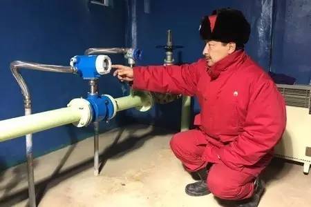 油田喜迎党代会,不畏严寒奋战一线