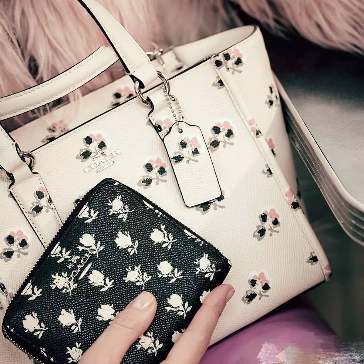 捂紧钱包不乱花,捂紧钱包勒紧裤腰过日子