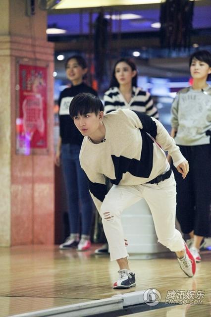 成毅综艺扮演喵星人,一年级大学生成毅