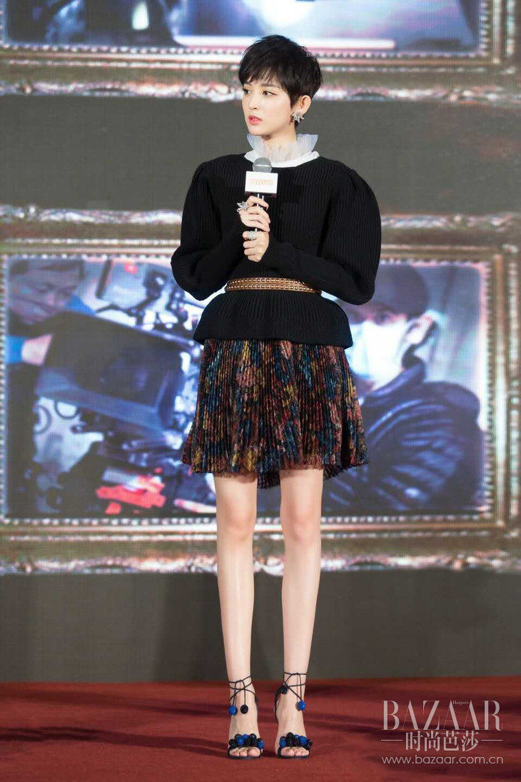 同款裙子腰带显瘦技巧,衣服腰带时尚款怎么穿显瘦