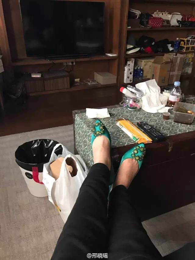 全智贤的鞋子怎么搭配图片,全智贤最新机场同款鞋