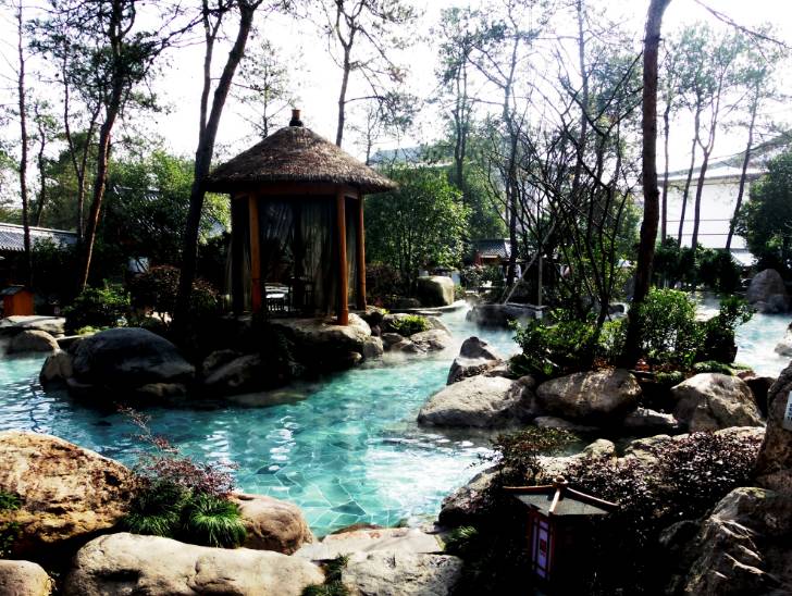 天冷想pao？周边30家温泉奉上，戏水鸳鸯不是梦！