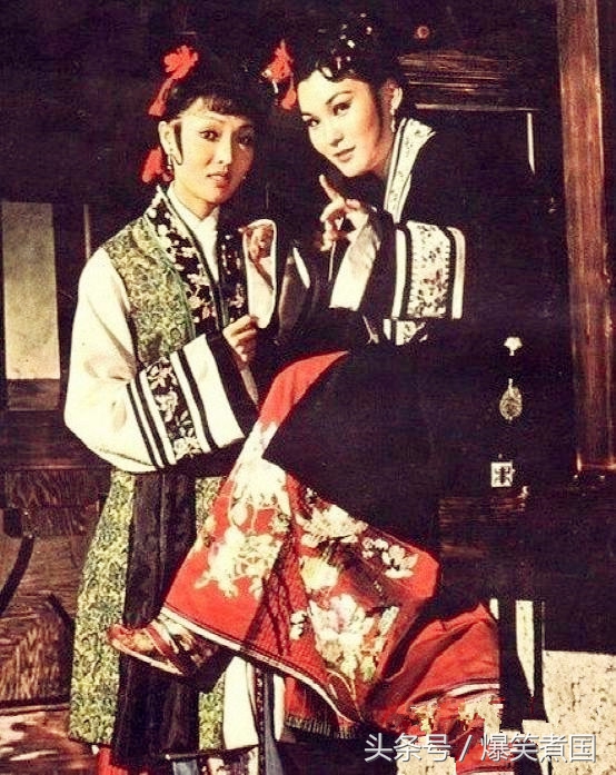 甄嬛“雪地祈福”，竟然是学习《*瓶金**梅》的结果