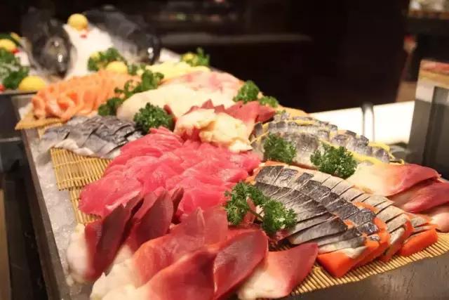 带黑卡就打折！10天后，泉州万达这16家餐厅要被挤爆了！