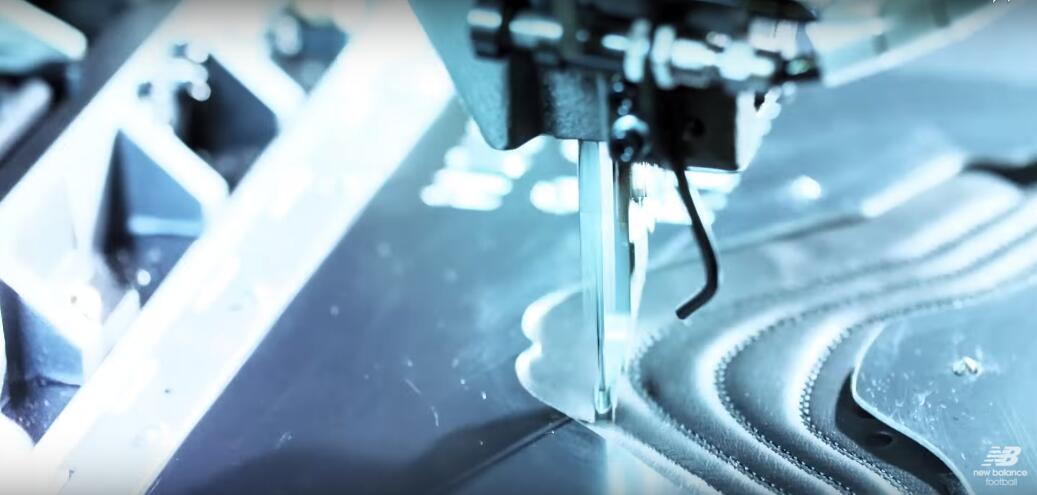一双球鞋制作全过程,定制球鞋生产全过程