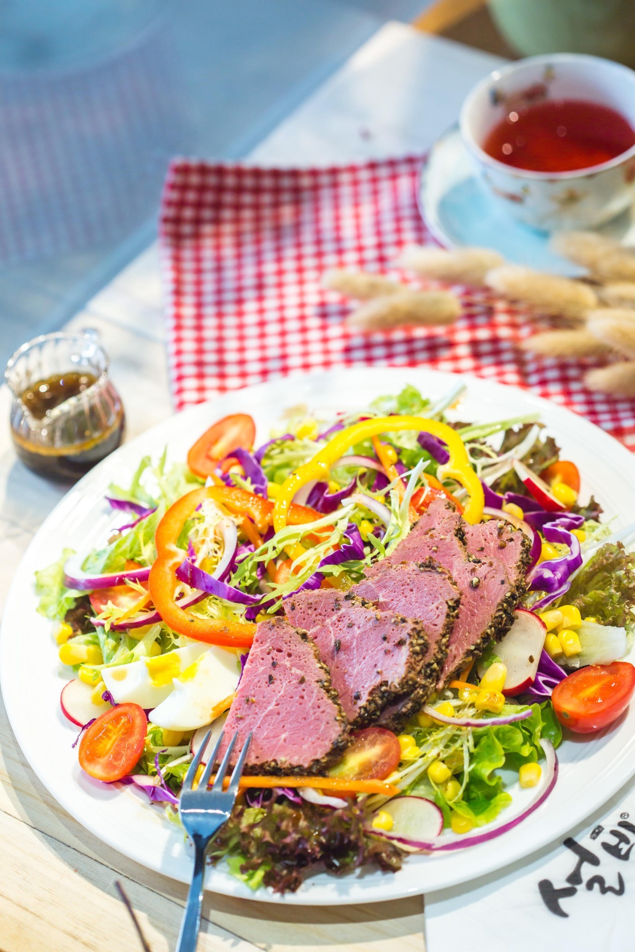 闺蜜聚会去哪好?来「GUMIHO」几个女孩把饰品店开在咖啡馆