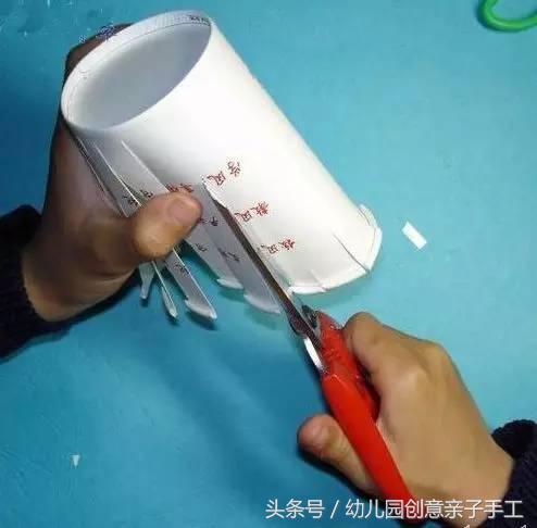 幼儿园元旦手工纸箱灯笼制作,幼儿园元旦手工主题关于灯笼制作