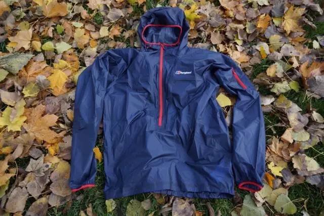 穿冲锋衣跑步合适吗,冬天跑步怎么穿衣服才好看