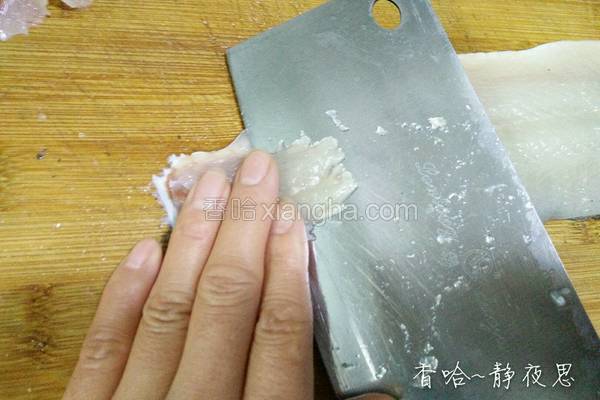 剔鱼片的教程,鱼片的切法剔除鱼刺视频