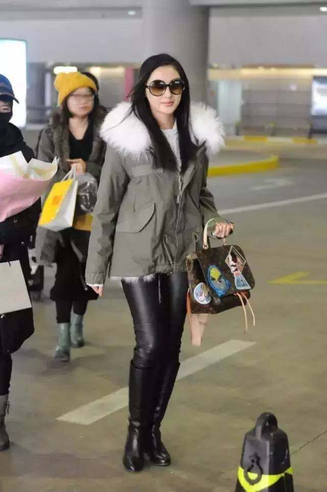 江疏影和戚薇的穿衣搭配,江疏影戚薇同款