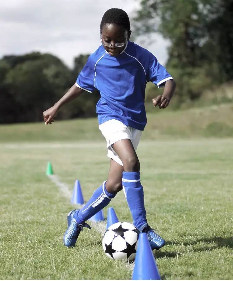 戴了20年的眼镜终于可以摘下来了,戴鼻托掉了的眼镜