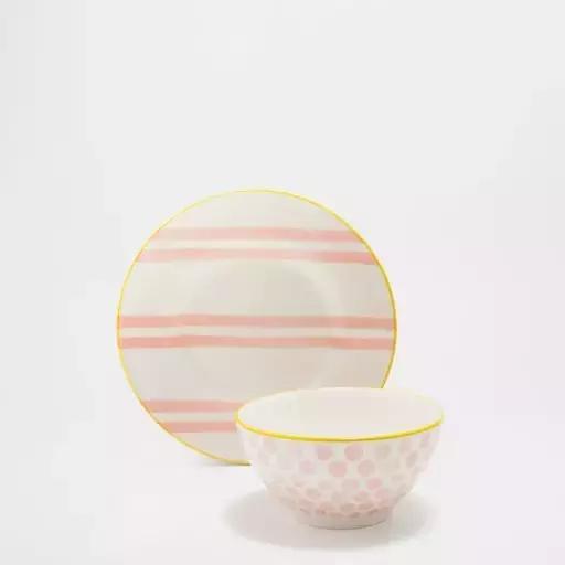 它帮你集齐快消品牌，一伙打折让你365天穿衣不重样