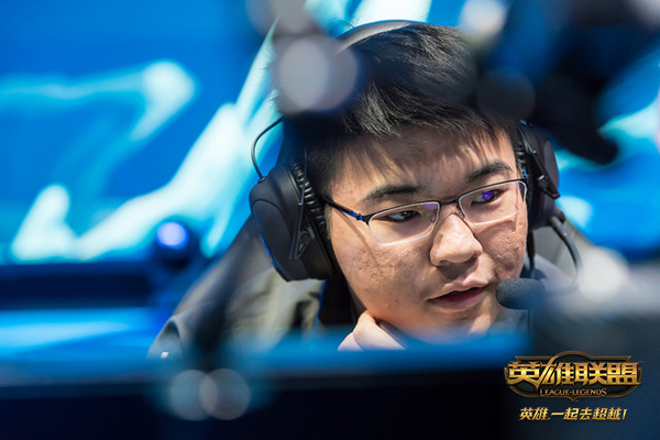 uzi被rekkles单杀,uzi和rekkles双人共玩视频