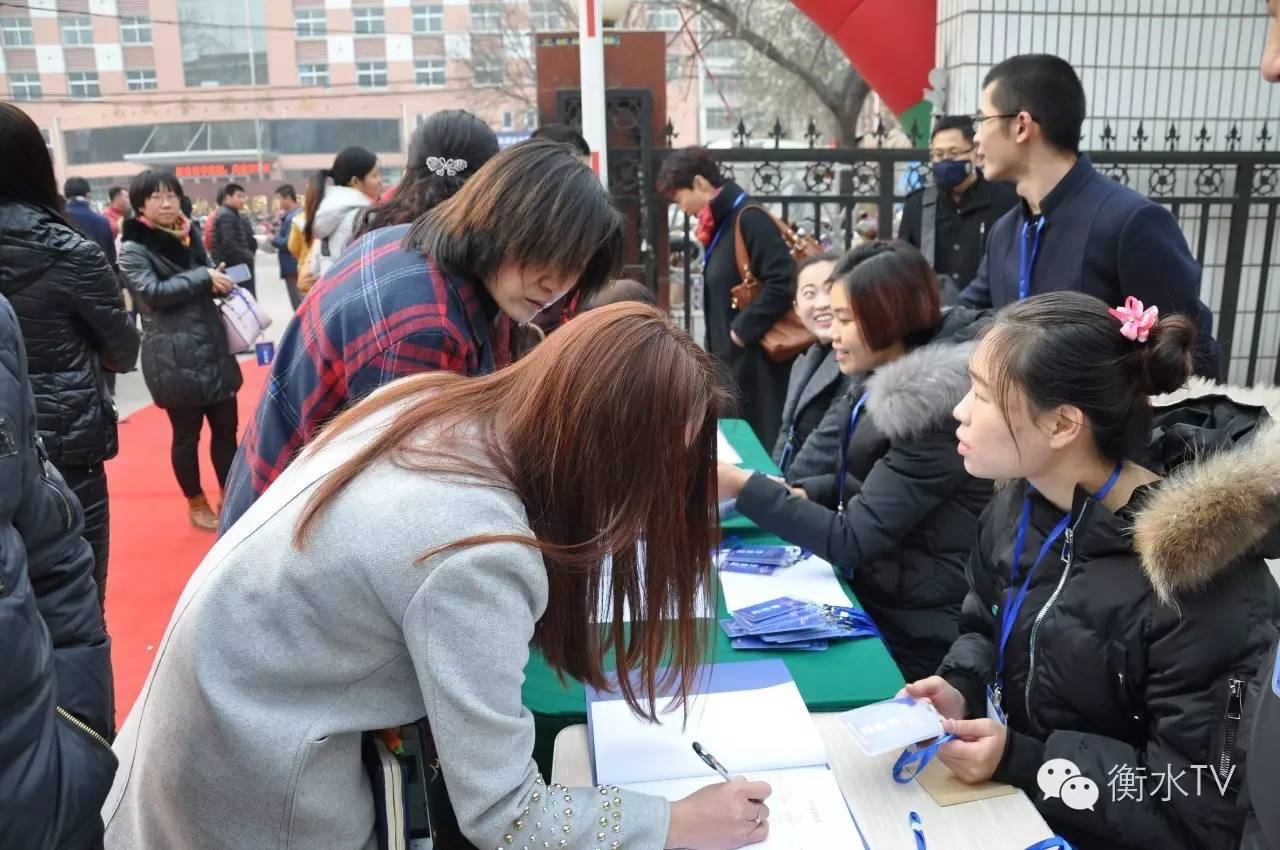 12月3日衡水市“首届妇科微创技术普及与推广研讨会”在第五人民医院一分院隆重举行
