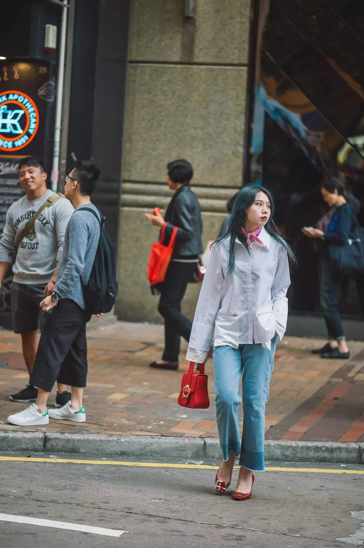 五天八个造型，行李箱爆炸也要拍这些衣服