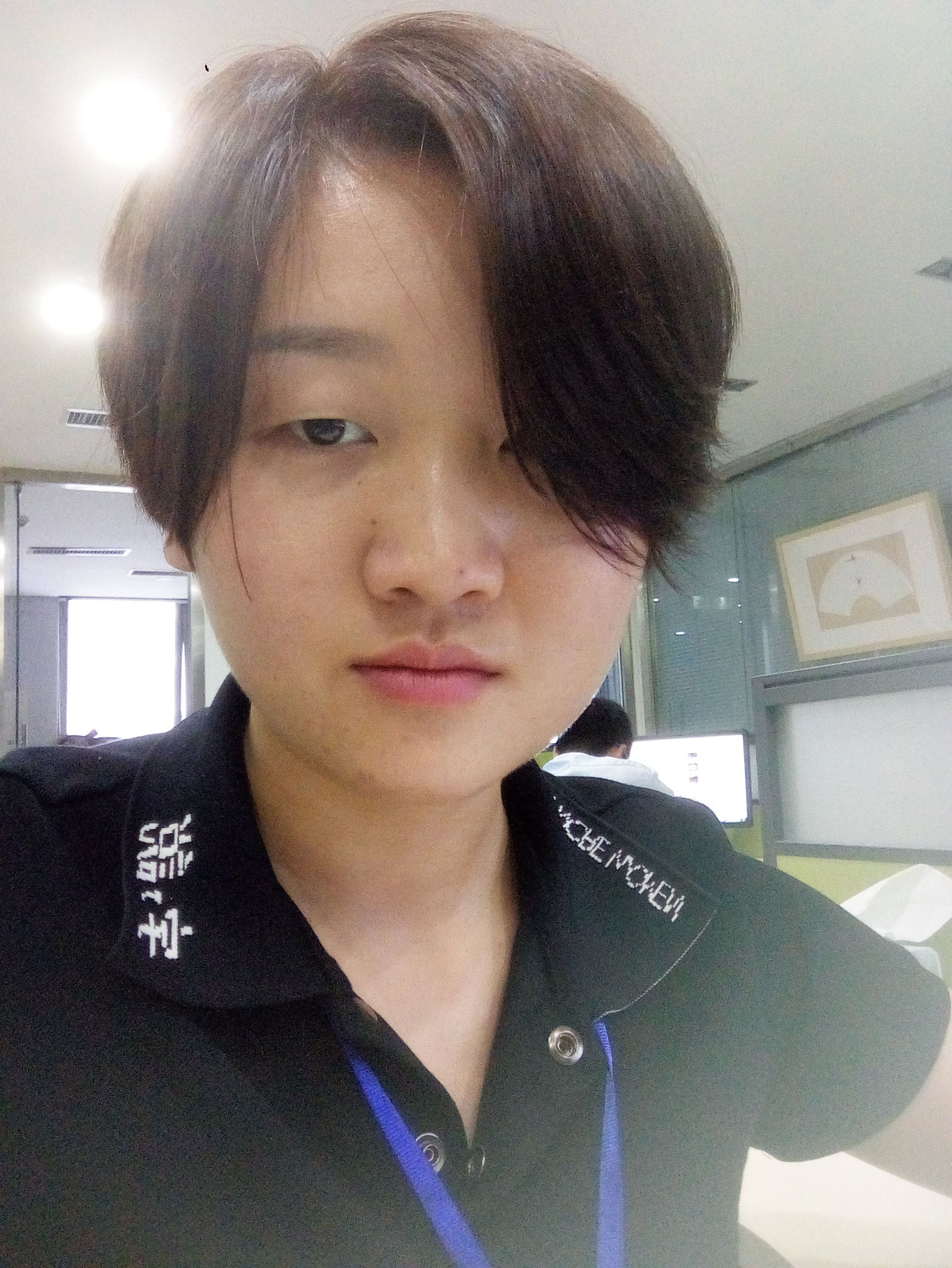 女生自己剪短发失败了,女生剪短发为什么没人接受