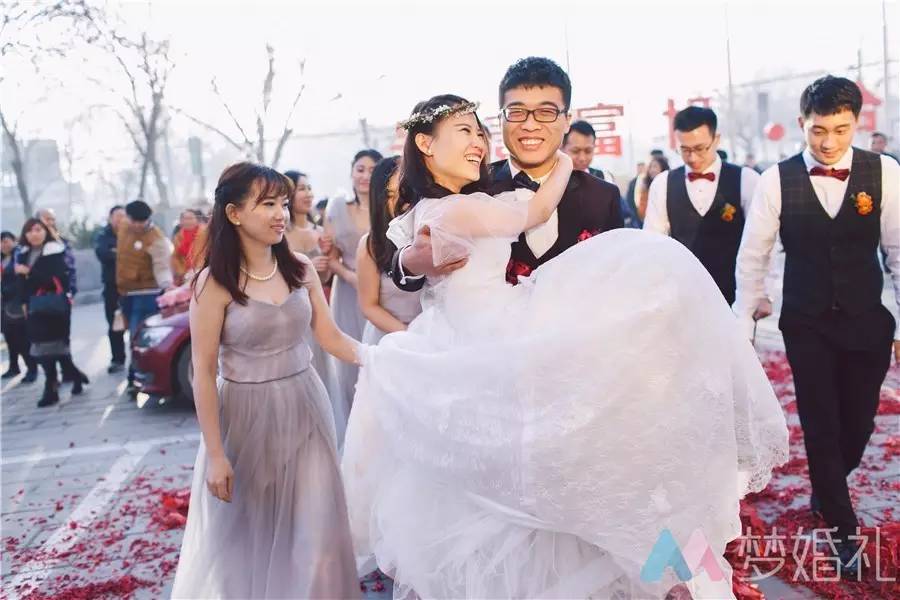 距离和时间终会败给爱情校园婚礼带他们重返高一九班