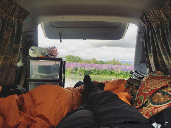 四川夫妻自改房车旅行,成都妹子环游世界