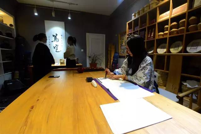 你恨谁就转给谁吧！到岳阳路看蒙古大叔，跟俞菱吃希腊大餐