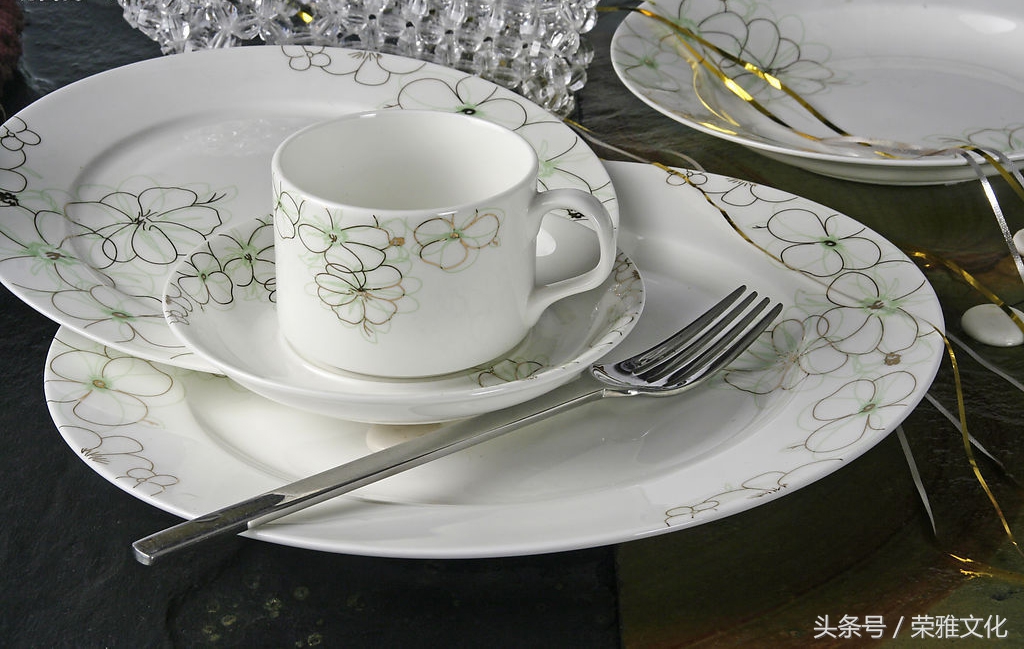 骨瓷碗与一般瓷碗区别,骨瓷和景德镇陶瓷盖碗区别