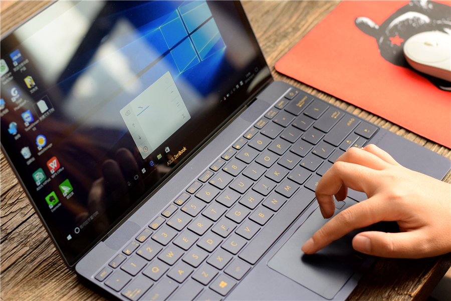 小米笔记本轻松拆机,比硬币还薄的小米笔记本开箱