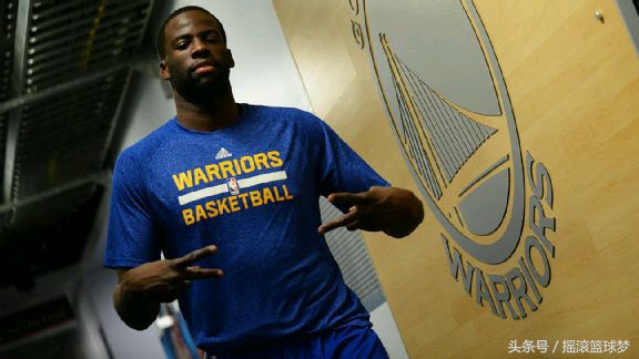 “踢蛋男”成勇士赢球风向标,他让“三巨头”黯然失色