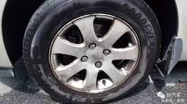 轮毂轮胎用什么清洗,爱车轮胎尿渍怎么处理