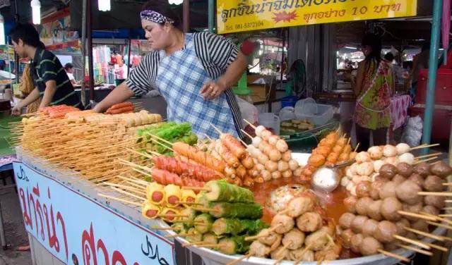 普吉岛最好吃的街头肉,普吉岛7-11必买美食