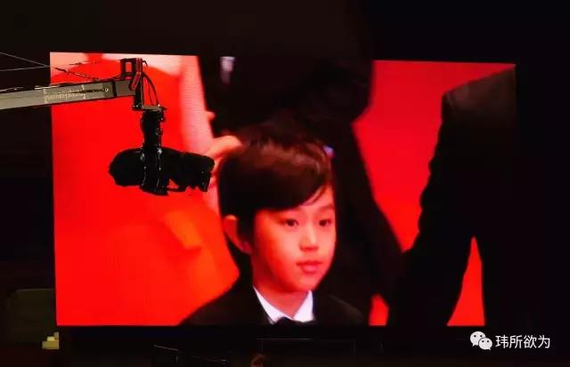 巴厘岛电影节再走红陈坦锐成“小小翻译官”