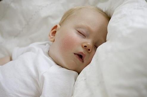 患过川崎病的宝宝感冒了,小儿发烧不咳嗽怀疑川崎病