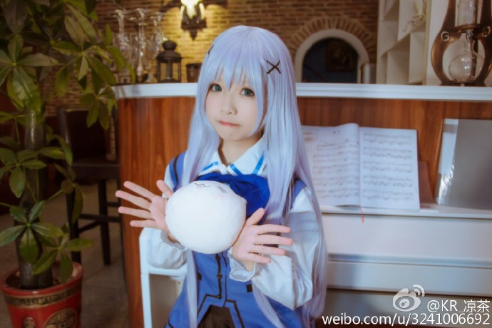 《请问您今天要来点兔子吗？》小萝莉智乃：今天要来点什么呢？