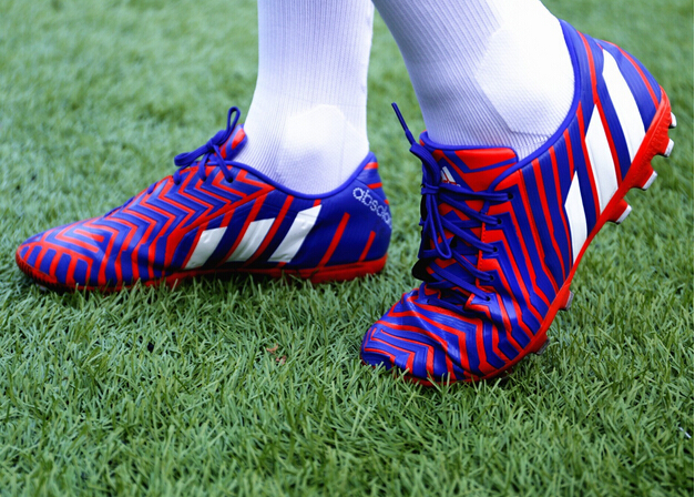 大童足球鞋怎么选购,足球鞋选购技巧及指南