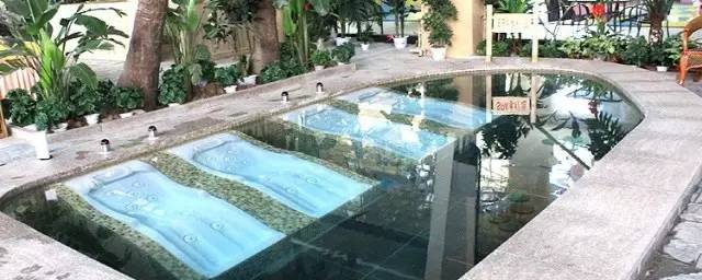 周末去温泉山庄度假,周末去泡汤