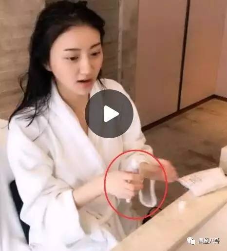 景甜直播洗脸用了什么,景甜素颜做直播