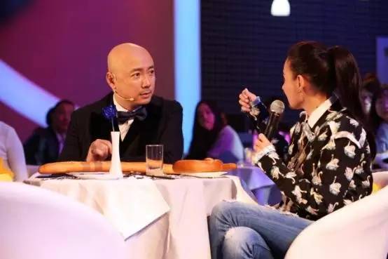 《我们十七岁》《食在囧途》双叠播！听说今晚的浙江卫视好看到停不下来