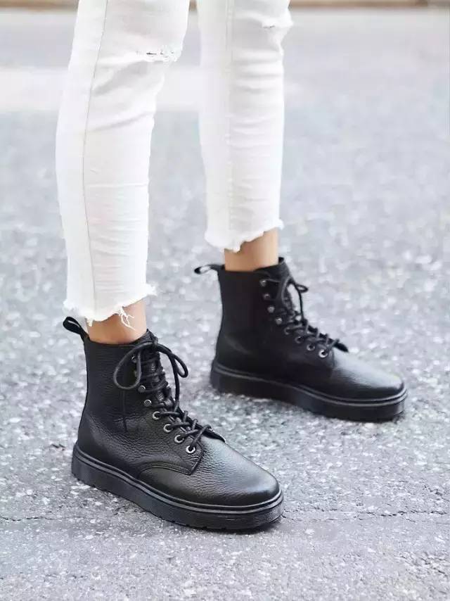 冬天米色短靴子搭配大全,冬天什么短靴好看又百搭