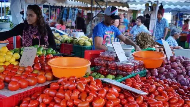 沙龙｜小日子x无二之旅：睡遍全世界的床，逛遍全球集市
