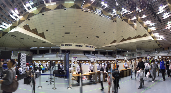 DONOTRUNCRAZYINTOTHATSUN-DAY