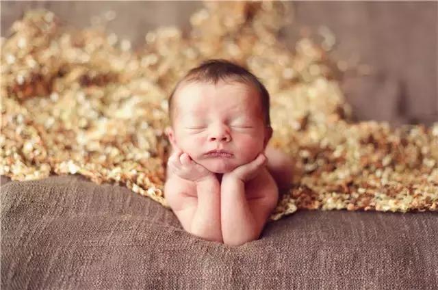 宝宝喝水太多的危害,宝宝喝水的危害视频